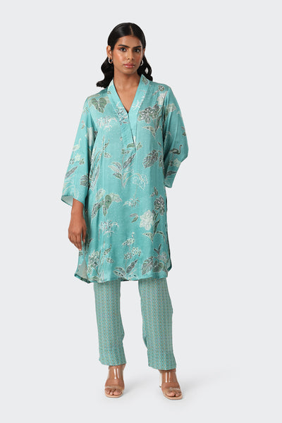 TURQUOISE BLUE FLORAL EMBROIDERED SET