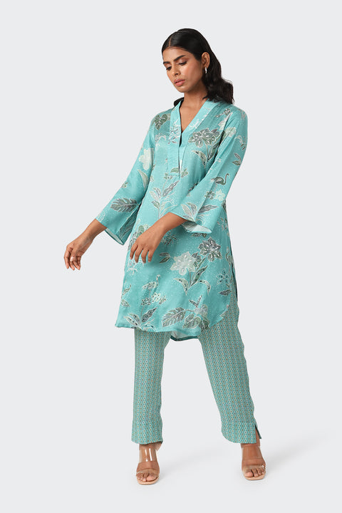 TURQUOISE BLUE FLORAL EMBROIDERED SET